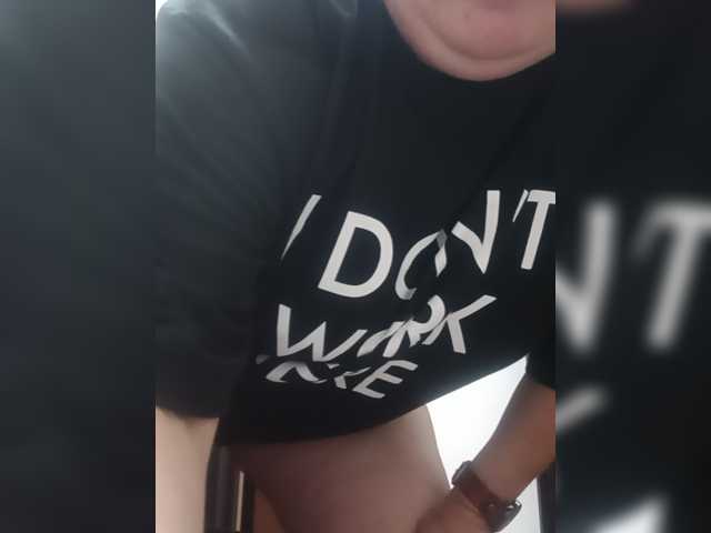 EK25 live cam on BongaCams