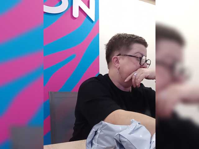 EK25 live cam on BongaCams