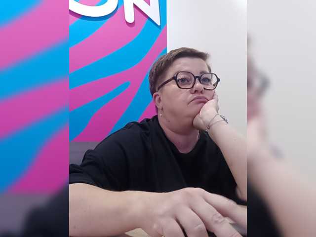 EK25, live now on BongaCams