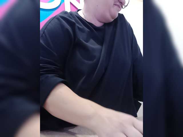 EK25, en directo ahora en BongaCams