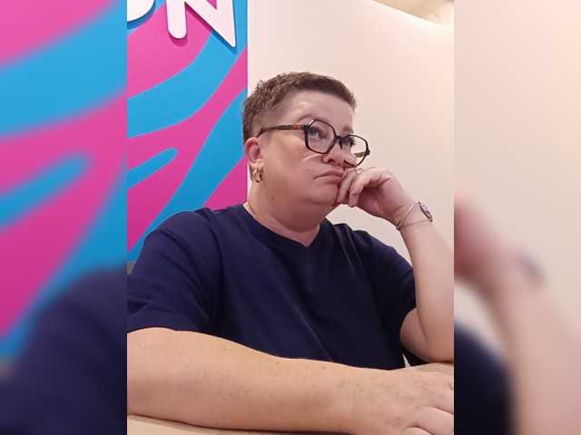 EK25 live cam on BongaCams