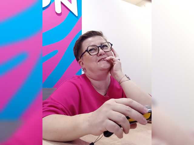 EK25, en vivo ahora en BongaCams