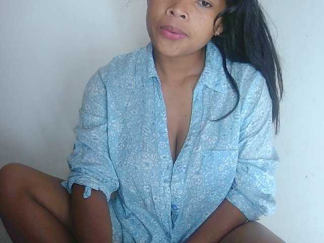NanieCute live cam on BongaCams