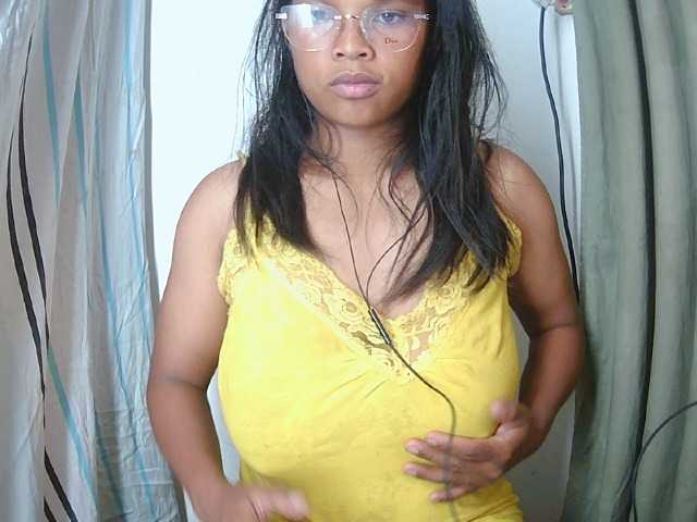 NanieCute live cam on BongaCams