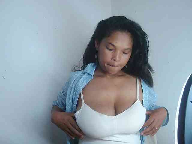 NanieCute webcam
