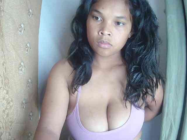 NanieCute webcam