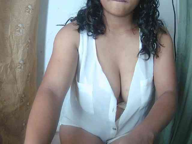 NanieCute webcam