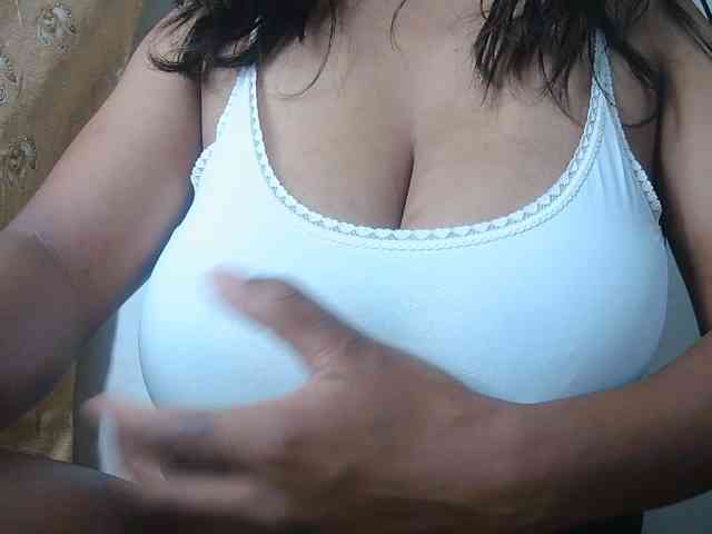 NanieCute webcam