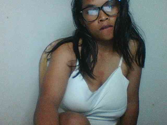NanieCute webcam