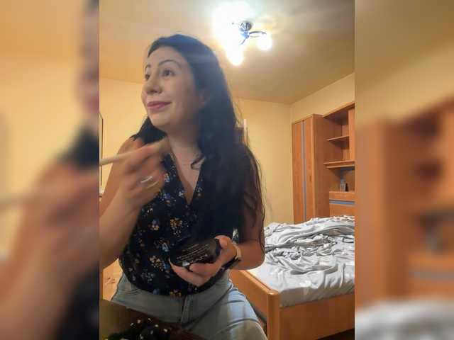 CarlaMede live cam on BongaCams