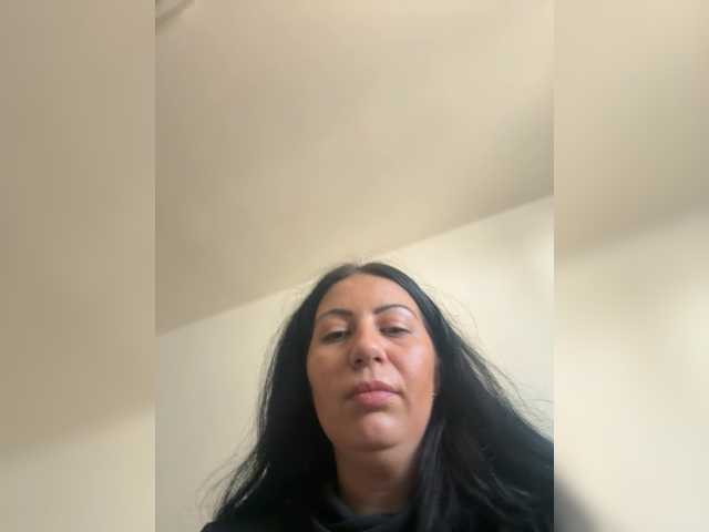 CarlaMede live cam on BongaCams