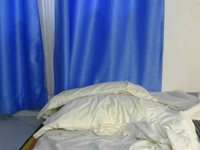 Crazy1Angels webcam