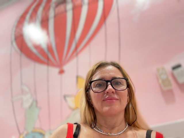 WhisperHeart live cam on BongaCams