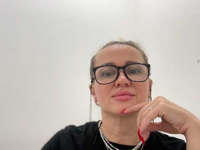 WhisperHeart live cam on BongaCams