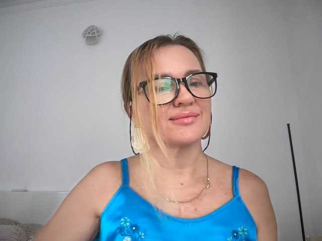 WhisperHeart live cam on BongaCams