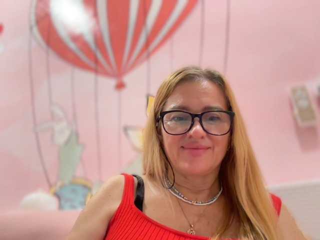 WhisperHeart live cam on BongaCams