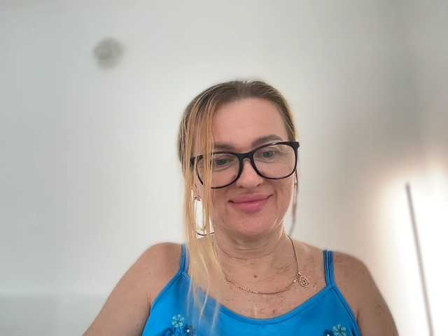 WhisperHeart live cam on BongaCams
