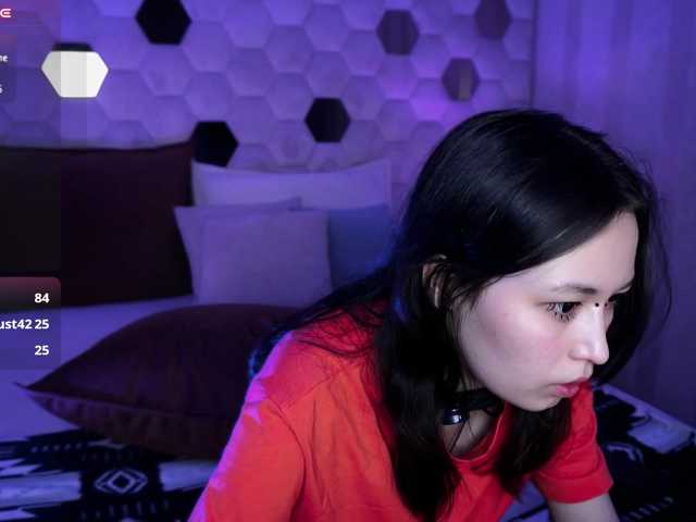 le modèle AriettiHamoe est en webcam porno dans un show sur le site bongacams, il possède les tags suivants: White/Caucasian,Brunette,Shaved