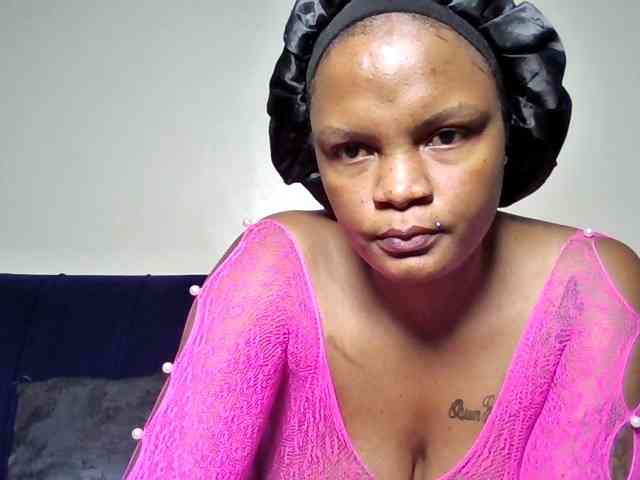 Hot-sexxy-beauty webcam