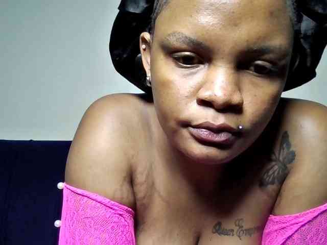 Hot-sexxy-beauty webcam