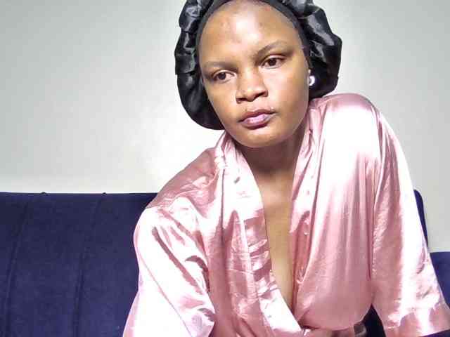 Hot-sexxy-beauty webcam
