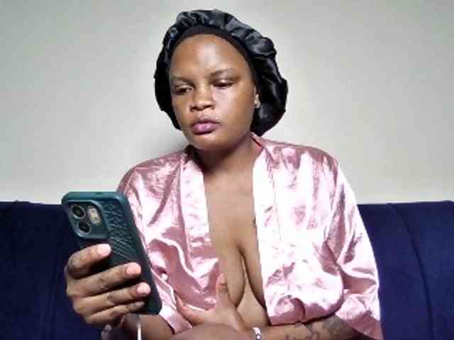 Hot-sexxy-beauty webcam