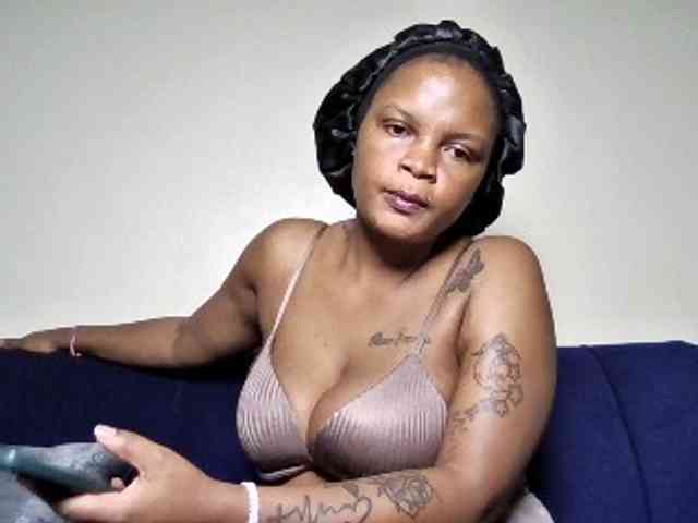 Hot-sexxy-beauty webcam
