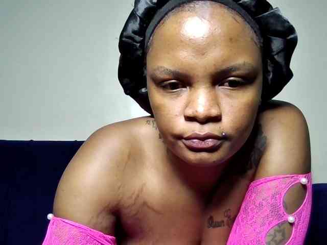 Hot-sexxy-beauty webcam