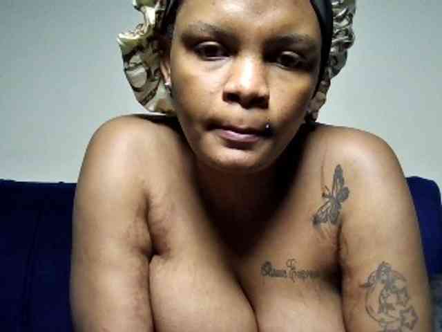 Hot-sexxy-beauty webcam