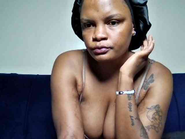 Hot-sexxy-beauty webcam