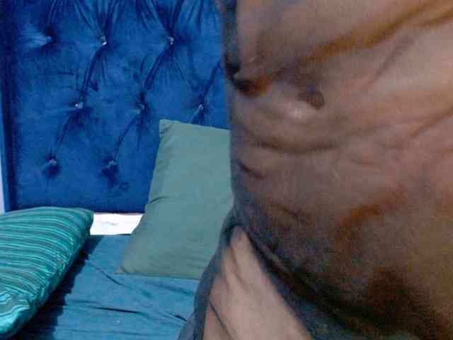 Naughtybootxx webcam