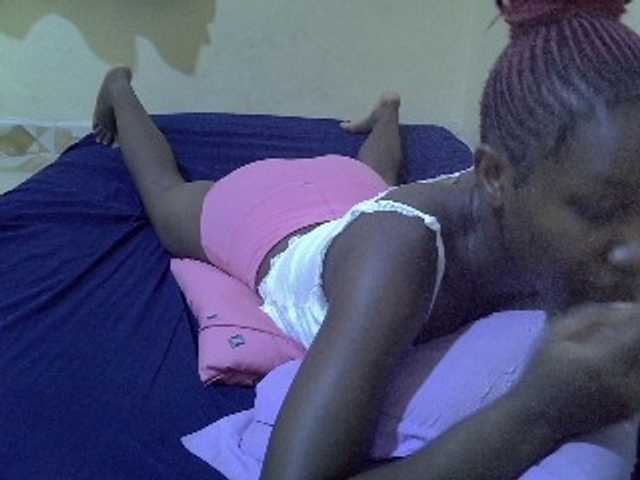 Sexy-halimah live cam on BongaCams