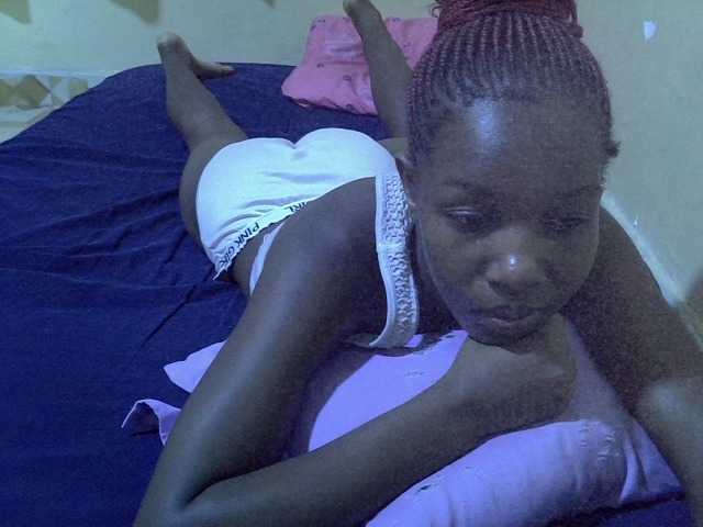Sexy-halimah live cam on BongaCams