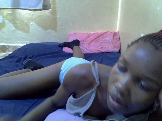 Sexy-halimah live cam on BongaCams