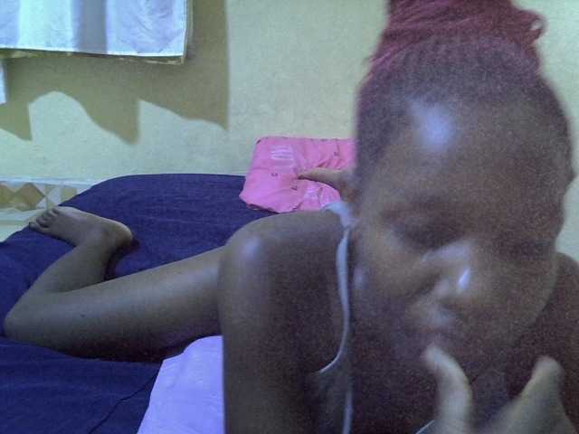 Sexy-halimah live cam on BongaCams