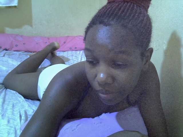 Sexy-halimah live cam on BongaCams