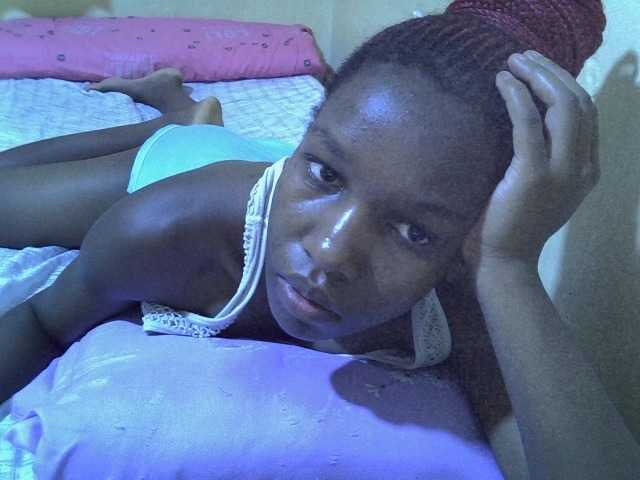 Sexy-halimah live cam on BongaCams