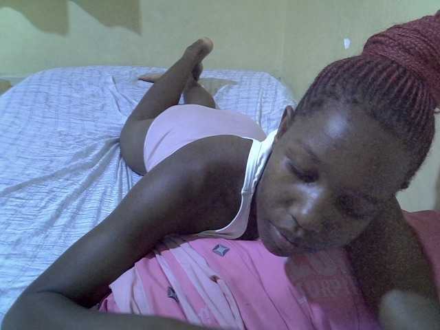 Sexy-halimah live cam on BongaCams