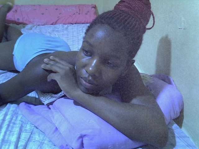 Sexy-halimah live cam on BongaCams