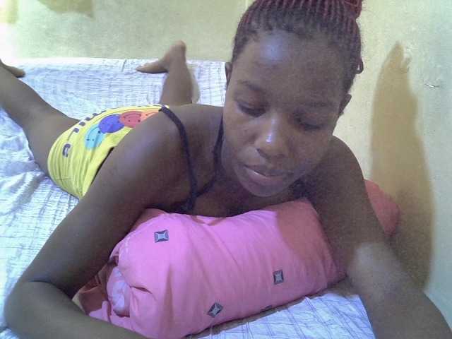 Sexy-halimah live cam on BongaCams