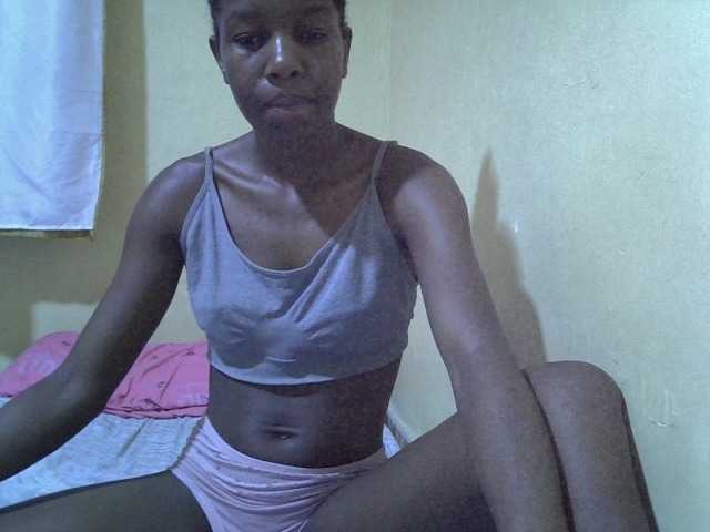 Sexy-halimah live cam on BongaCams