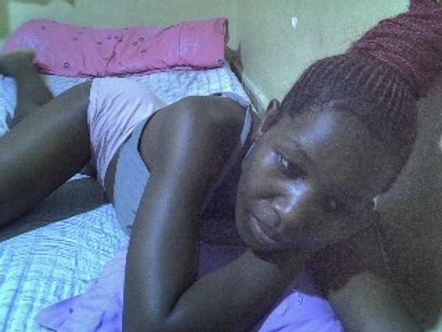 Sexy-halimah live cam on BongaCams
