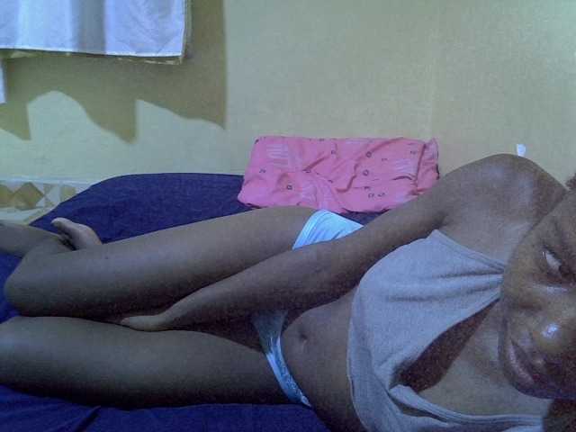 Sexy-halimah live cam on BongaCams