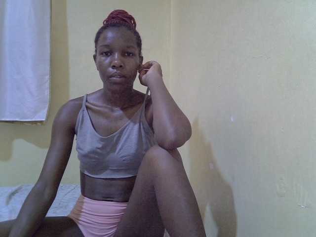 Sexy-halimah live cam on BongaCams