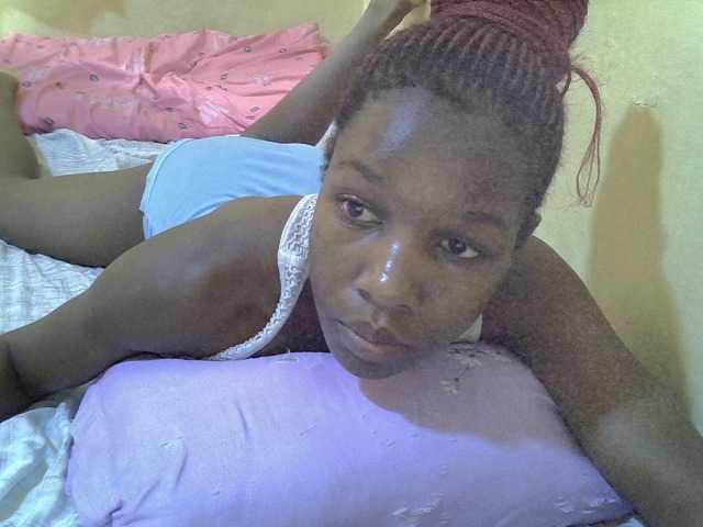 Sexy-halimah live cam on BongaCams