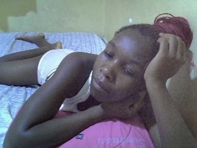 Sexy-halimah live cam on BongaCams