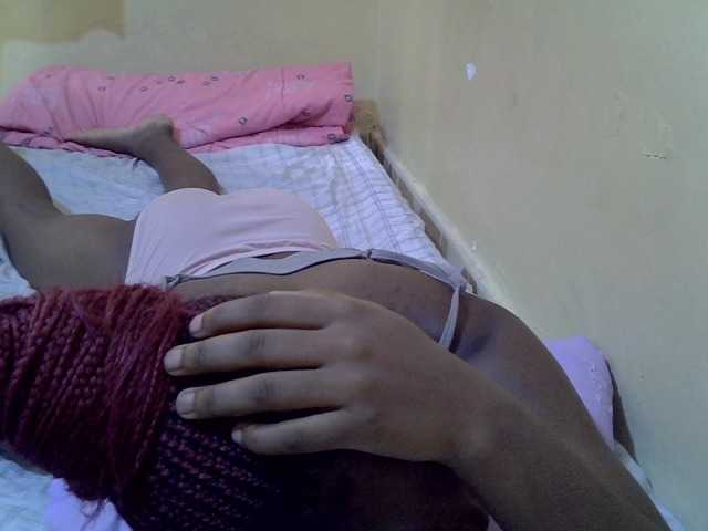 Sexy-halimah live cam on BongaCams