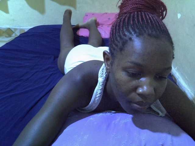 Sexy-halimah live cam on BongaCams