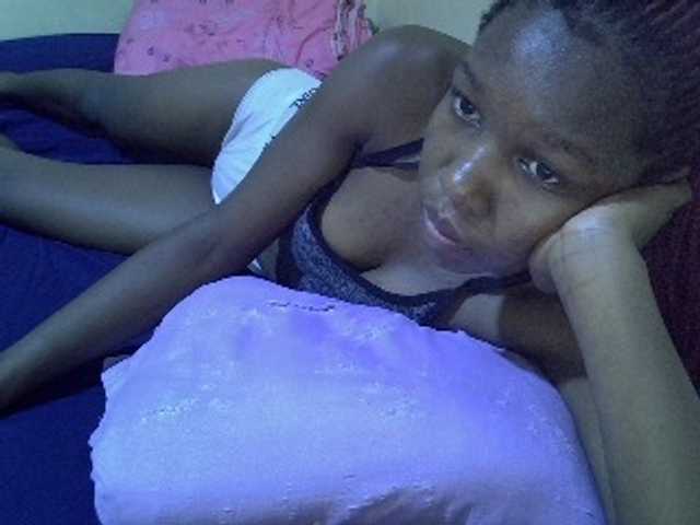 Sexy-halimah live cam on BongaCams