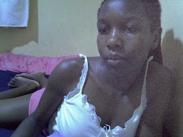 Sexy-halimah live cam on BongaCams